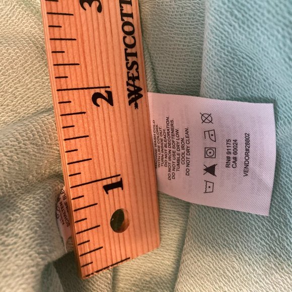 Sweatshirt - Picture 10 of 10